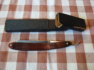 NICE SLIGHTLY USED VTG J WISS SONS STRAIGHT RAZOR ORIGINAL BOX BARBER CELLULOID - Picture 1 of 13