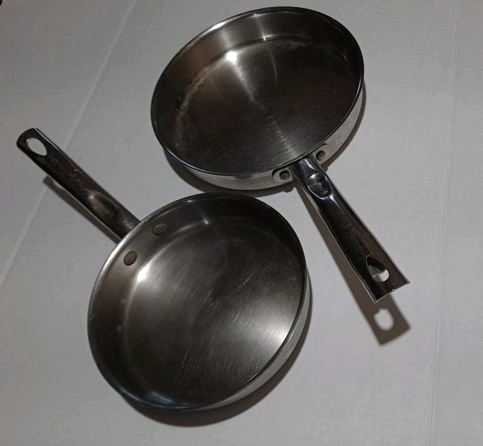 Juego de sartenes antiadherentes de aluminio calibre pesado MARTHA STEWART Everyday 2 piezas 10" 8" Foto 1 de 4