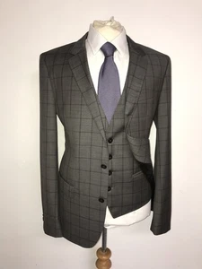 HUGO BOSS - Slim Fit 3 Piece GREY Check WOOL SUIT - 40 Reg - W34 L31 - WORN ONCE - Picture 1 of 14