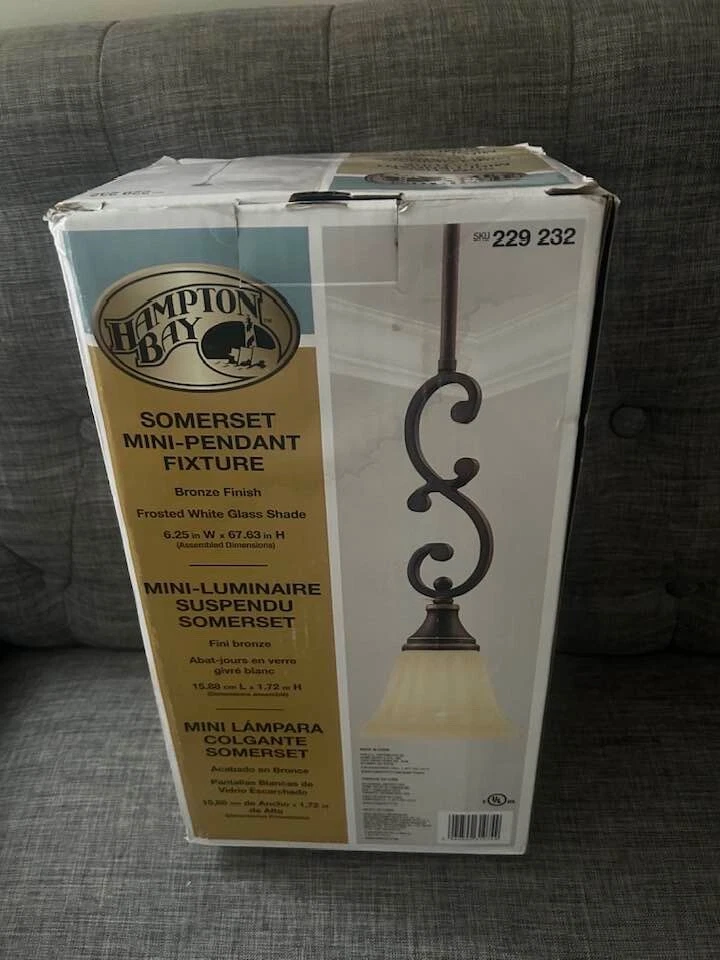 Hampton Bay 229-232 SOMERSET 1 luz mini colgante accesorio bronce nuevo Foto 1 de 1