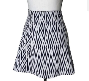 NEW ZARA Trafaluc Jr Wom S Navy/Wht Geometric Mini Flare Stretch SKIRT - Picture 1 of 10