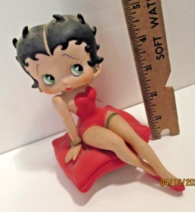 BETTY BOOP ON KISSEN SPIELUHR 1997 SAN FRANCISCO MUSIC BOX CO. - Bild 1 von 6