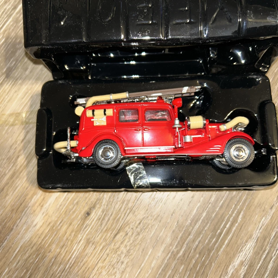 matchbox models of yesteryear fire trucks 1933 Cadillac Fire Wagon.  - Image 1 of 4