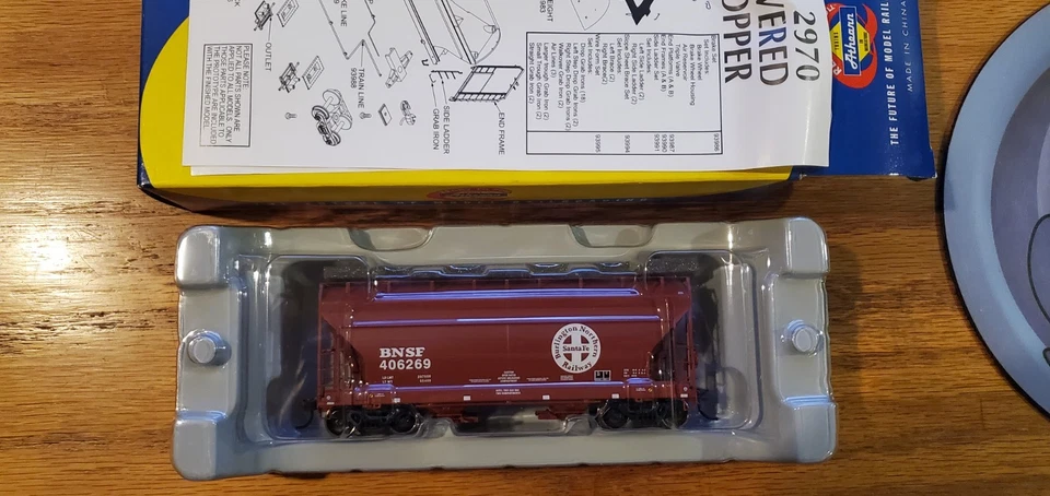 Athearn 93921 HO Scale BNSF ACF 2970 2 Bay Hopper Car #406269 w Free ship! - Image 1 of 1