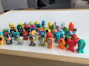 Gogos Crazy Bones 50 Random Figures - Picture 1 of 4