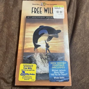 Free Willy VHS SEALED - Picture 1 of 3