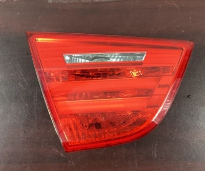 Luz trasera izquierda del lado del conductor BMW 335i 2009-2011 7289427 OEM. Foto 1 de 4