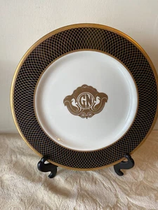 Golden Nugget Hotel Casino 10 1/2" Round Presentation Plate Atlantic City - Picture 1 of 4