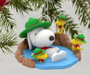 NEW SNOOPY BEAGLE SCOUTS HALLMARK ORNAMENT TAKING DIP -NEW IN BOX-MINT - Picture 1 of 9