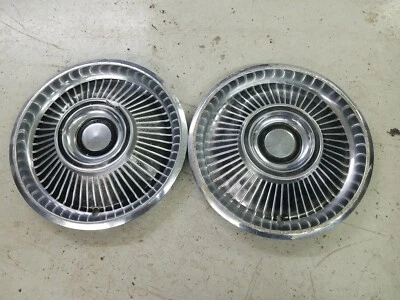 *Juego de 2* Tapacubos tapacubos Mercury Cougar 1967 vintage de 14" usados. #609 Foto 1 de 4