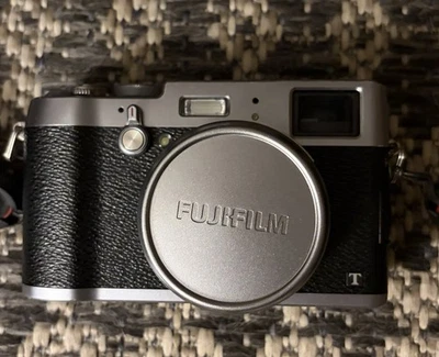 Fujifilm X100T Classic Rangefinder Camera Retro Look HD Imaging Super Practical - Image 1 of 4