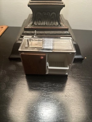 Fregadero de cocina vintage Lundby para casa de muñecas Foto 1 de 4