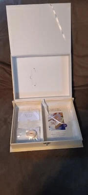 Caixa decorativa lembrança de casamento Hallmark para recordações.  - Imagem 1 de 4