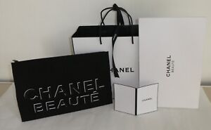 CHANEL Beauté trousse noir en boite avec sac cadeau et lacet Neuf Pouch