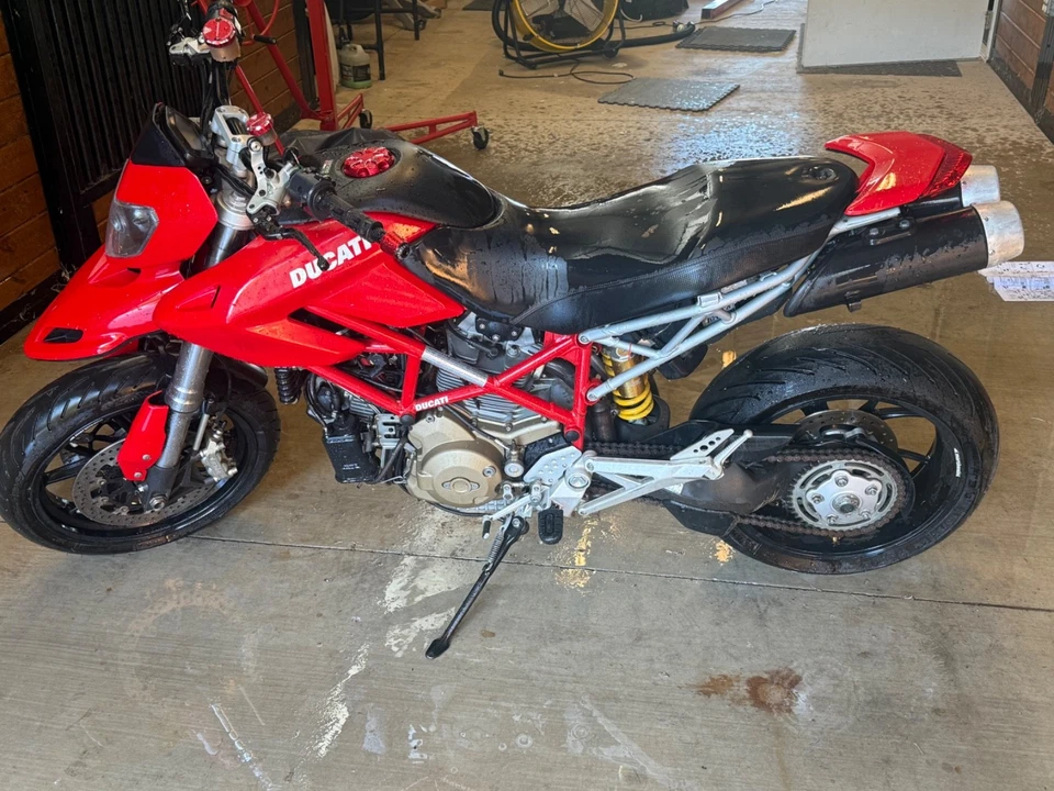 2008 Ducati Hypermotard  - Изображение 1 из 4