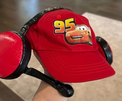 Walt Disney World Disneyland Cars Lightning McQueen 95 Pit Crew Disfraz Gorra Gorra Foto 1 de 4
