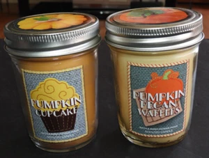 2 BATH & BODY WORKS Candles Pumpkin Pecan Waffles Cupcake Fall 1 wick 6oz - Picture 1 of 3