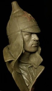 SK Miniatures Russian Bolshevik 1/9th Bust Unpainted kit SEREBRYAKOV - Picture 1 of 4