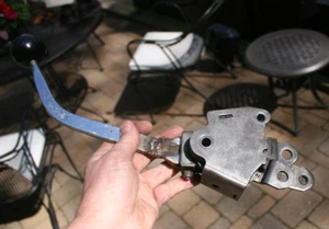 Hurst Competition Plus Vintage Shifter Body #2083 & #524392 - Picture 1 of 16