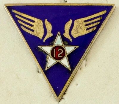 Cresta del 12º Ejército Cuerpo Aéreo DI/DUI Pinback Foto 1 de 2
