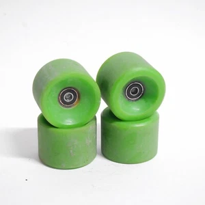 Green Skateboard Classic Cruiser 60mm Skateboard Wheels - Picture 1 of 1
