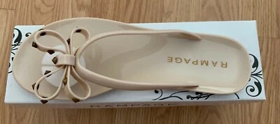 Sapatilhas Rampage tamanho 8M nude com arco cravejado - Imagem 1 de 4