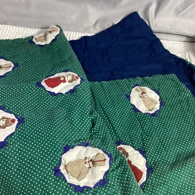 Стеганая детская зеленая и синяя викторианская кукла ручной работы из хлопковой смеси лоскутное одеяло 42 X 50 дюймов - Изображение 1 из 4