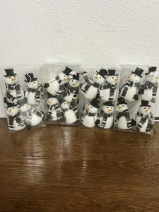 Lote de 16 Mini Muñeco de Nieve Adornos Lote Vacaciones Blanco y Negro Invierno Decoración - Imagen 1 de 4