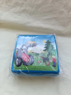 BOITE A GOUTER ENFANT PLAYMOBIL FERME 2010 GEOBRA 13 X 13 CM - Photo 1/4