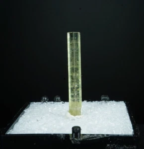 Tourmaline var. Elbaite / Skardu District, Pakistan / Thumbnail Mineral Specimen - Picture 1 of 4