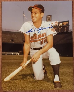 Luis Aparicio AUTO 8x10 Chicago White Sox Orioles Baseball Signed Photo JSA HOF - Picture 1 of 7