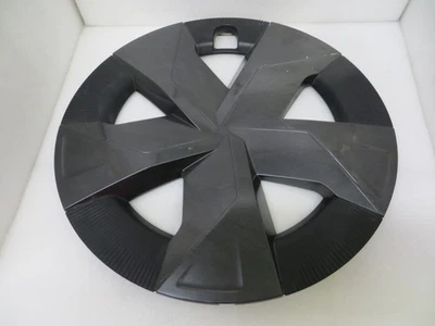TOYOTA PRIUS 2023-2025 17" 5 SPOKE GRAY WHEEL COVER / HUBCAP - 1 - 61024 - OEM - Image 1 of 4