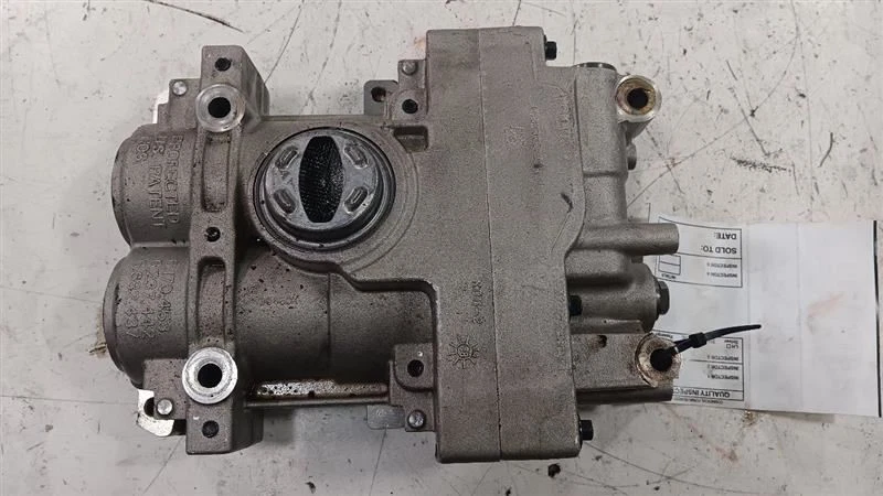 Chrysler 200 Engine Oil Pump  2015 2016 2017 - Image 1 of 4