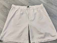 Men’s Under Armour Khaki Golf Shorts Size 40 