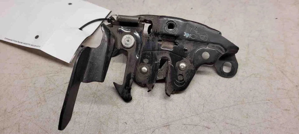 ✅ 2017 NISSAN SENTRA HOOD LATCH OEM - Image 1 of 3