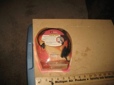 VTG NOS LABTEC AXIS 301 HEADSET FOR PC VOICE ACCESS INTERNET VOICE CHAT GAMING - Image 1 of 4