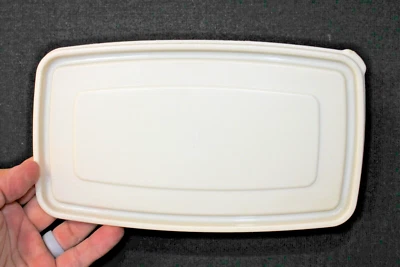 Rubbermaid Servin Saver #5 Rectángulo Almendra Tapa Sello 0001 ¡Ajuste Apretado! Foto 1 de 4