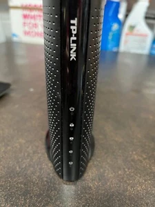 TP-Link TC-7610 DOCSIS 3.0 Cable Modem and Netgear R6020 AC750 WiFi Router Used - Picture 1 of 8
