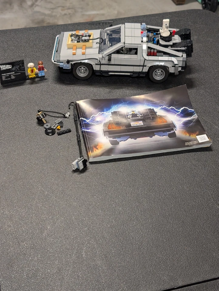 LEGO Icons Back to the Future Delorean Time Machine 10300 - Image 1 of 4