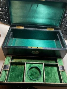Antique Leather Clad Jewellery/Trinket Box with Emerald Velvet Tray, satin lined - Picture 1 of 19