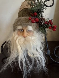 Vintage Weihnachtsmannkopf Christbaumschmuck mit Keramikgesicht, Kunstfell, Tannenzapfen - Bild 1 von 7