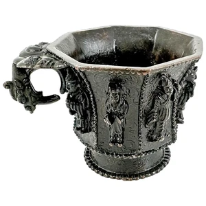 Chinese bronze libation cup with immortals, Tang marks, octagonal body - Picture 1 of 15