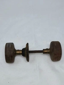ANTIQUE VINTAGE BROWN WOOD ROUND DOOR HANDLES KNOBS 2.25" - Picture 1 of 5