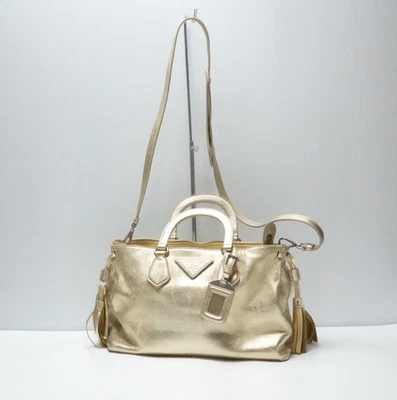 罕见!!!! Prada单肩包皮革金色 — 第 1/4 张图片
