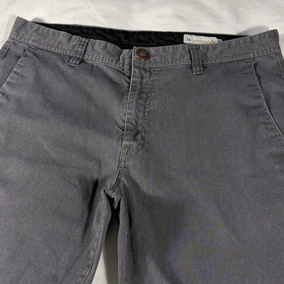 Volcom mens dark grey basic flat front 10.5" inseam chino shorts - size 36 - Image 1 of 4