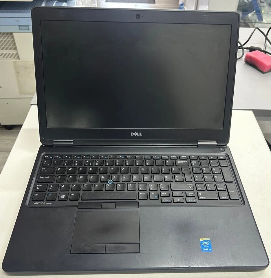 Dell Latitude E5550 15.6" Laptop - i3- 501U 5th Gen 8GB RAM 128GB SSD - W11 Pro - Image 1 of 4
