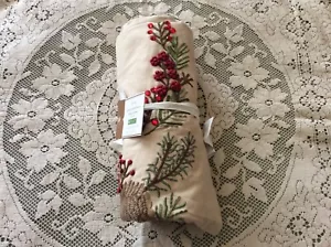 NWT POTTERY BARN PINECONE & BERRY 100% COTTON EMBROIDERED TABLE THROW 50" SQUARE - Picture 1 of 7