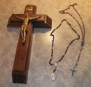 Sick Call Last Rites Cross Crucifix & rosery  Water Bottle Instructions Vtg - Picture 1 of 7