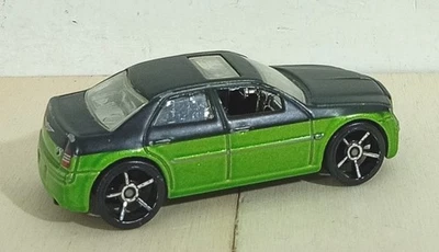 I128927 HOT WHEELS 1/60 - Chrysler 300C Hemi - Immagine 1 di 4