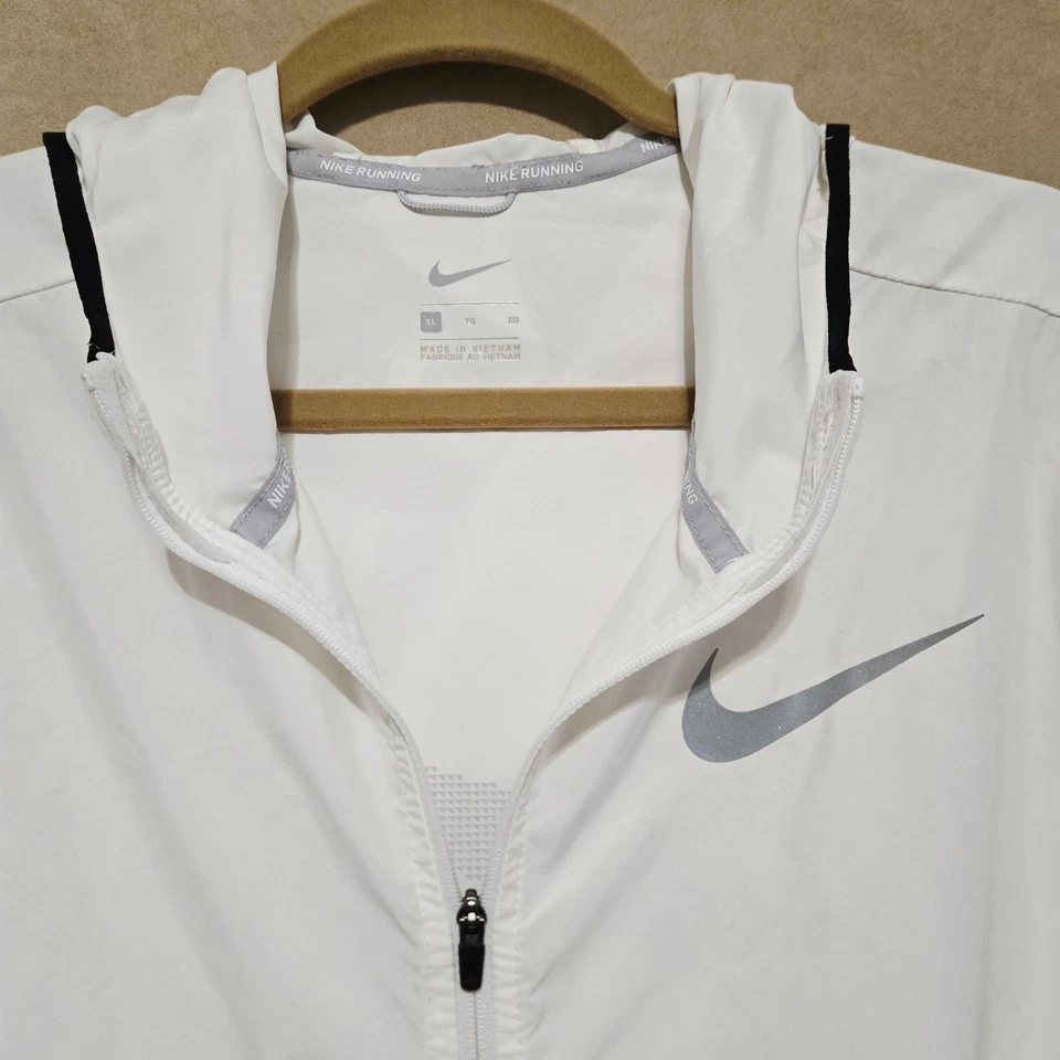 耐克跑步夹克白色轻便风衣学院风活动连帽拉链 XL — 第 1/4 张图片